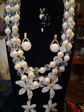 Stunning vintage mid-century custom costume jewelry ensemble.